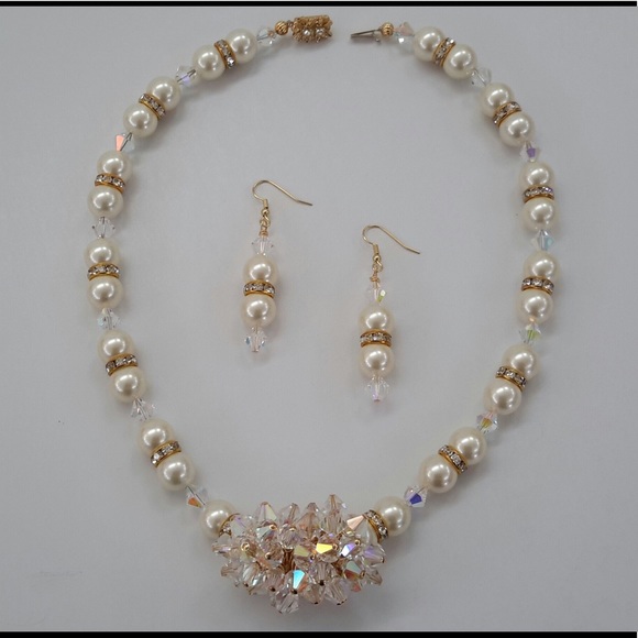 NWT Pearl Statement Necklace Set - Picture 7 of 9